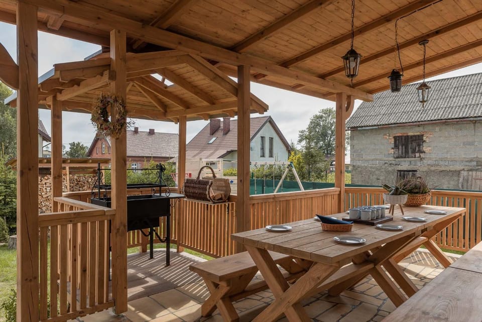 BBQ facilities, Children play ground, Balcony/Terrace, Evening entertainment, Entertainment