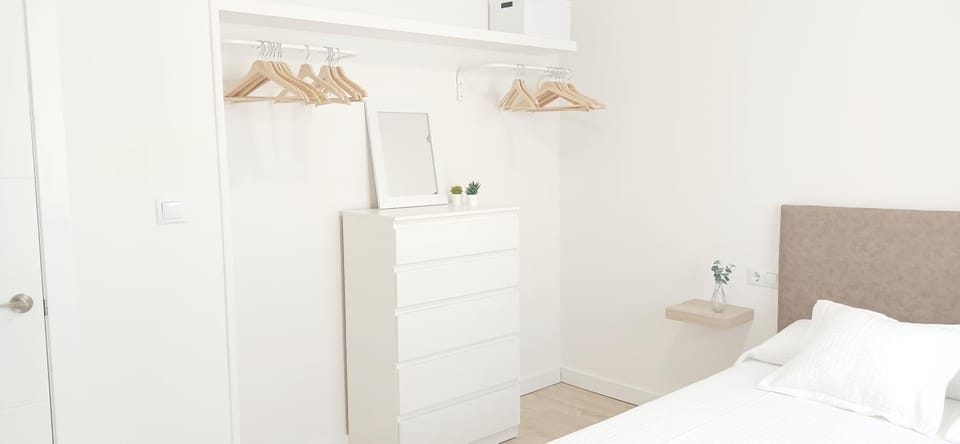 Bed, Photo of the whole room, Bedroom, wardrobe