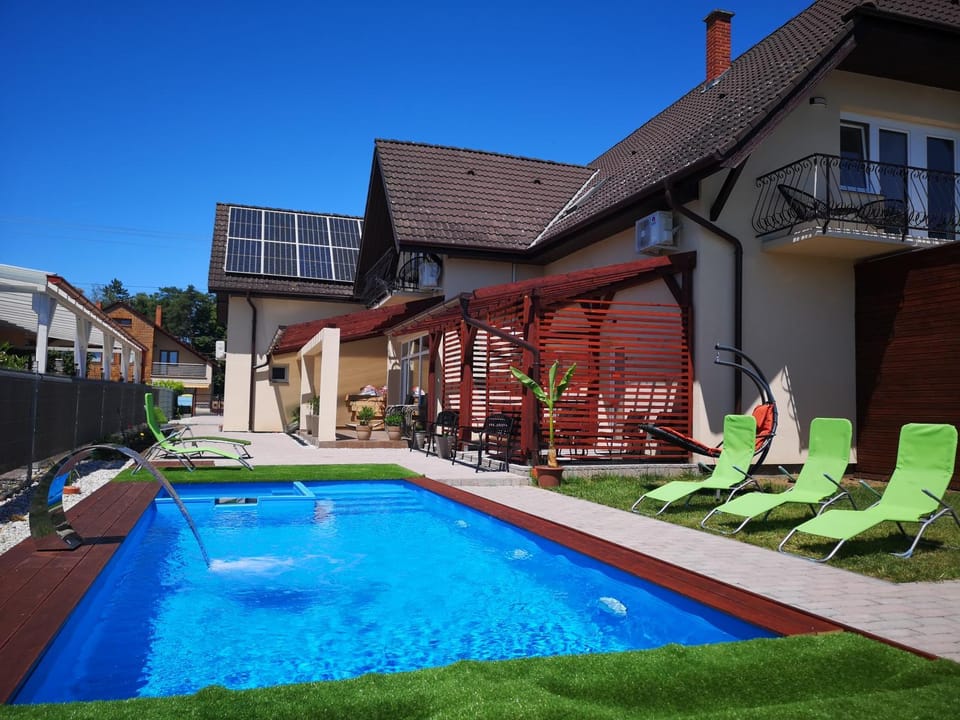 Villa Balifornia Apartment in Hungary