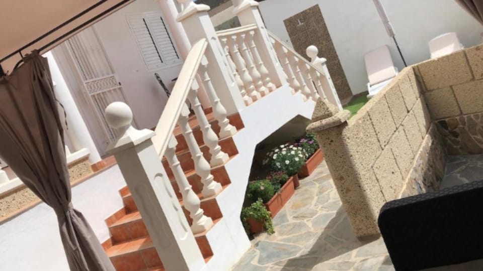 Jaye’s Home House in Abona