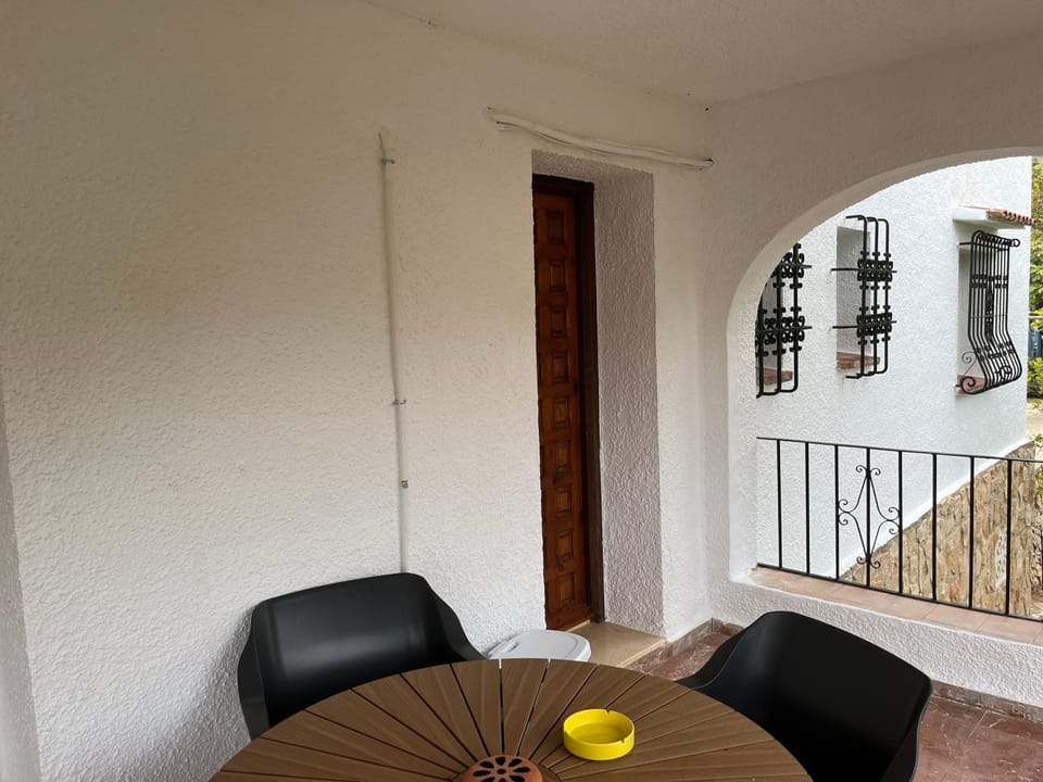 Property building, Balcony/Terrace