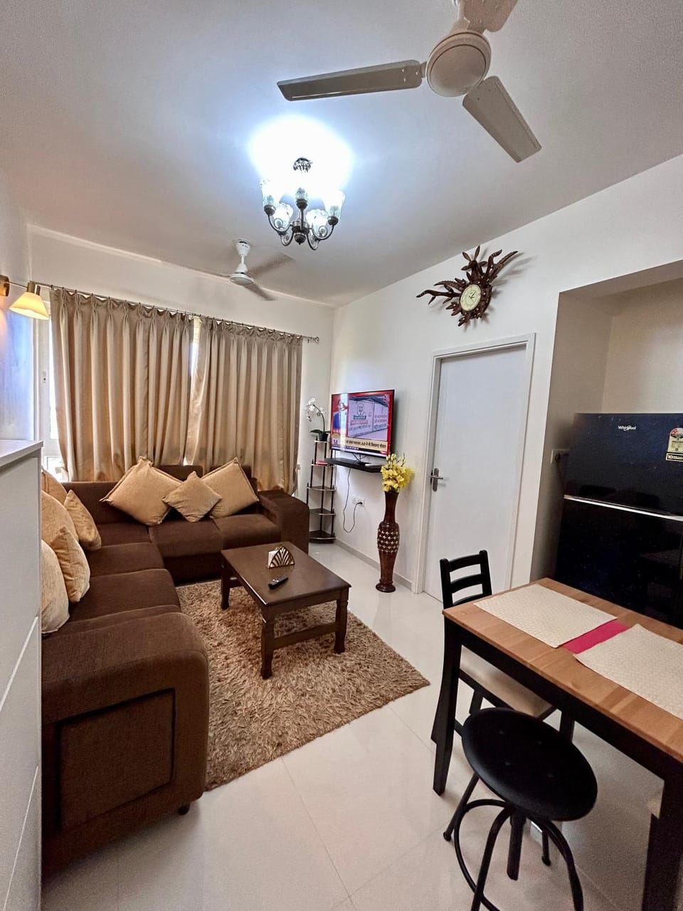 TV and multimedia, Living room, Seating area