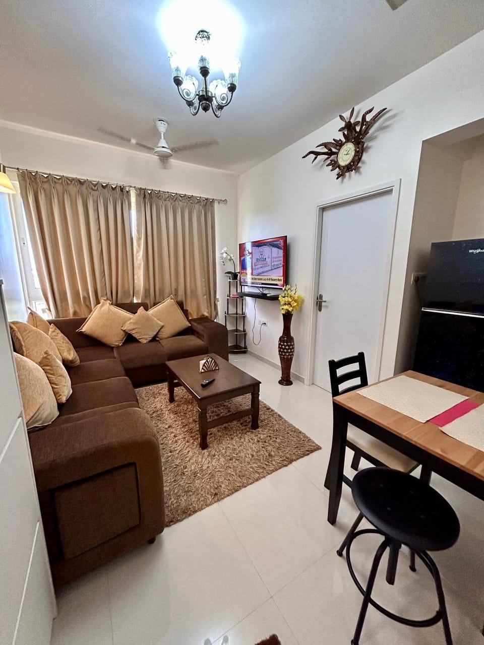 TV and multimedia, Living room, Seating area
