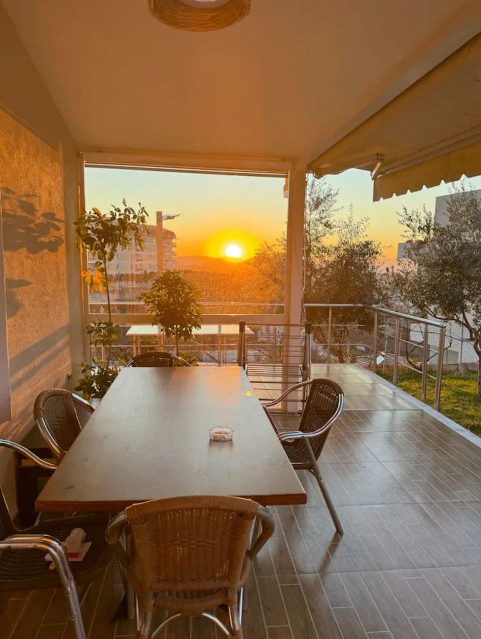 Patio, Day, View (from property/room), Balcony/Terrace, Dining area, Sunrise, Sunset