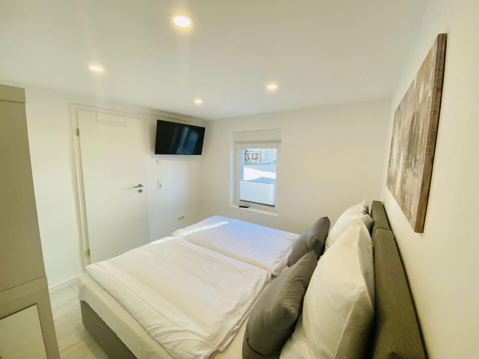 Living room, Bedroom