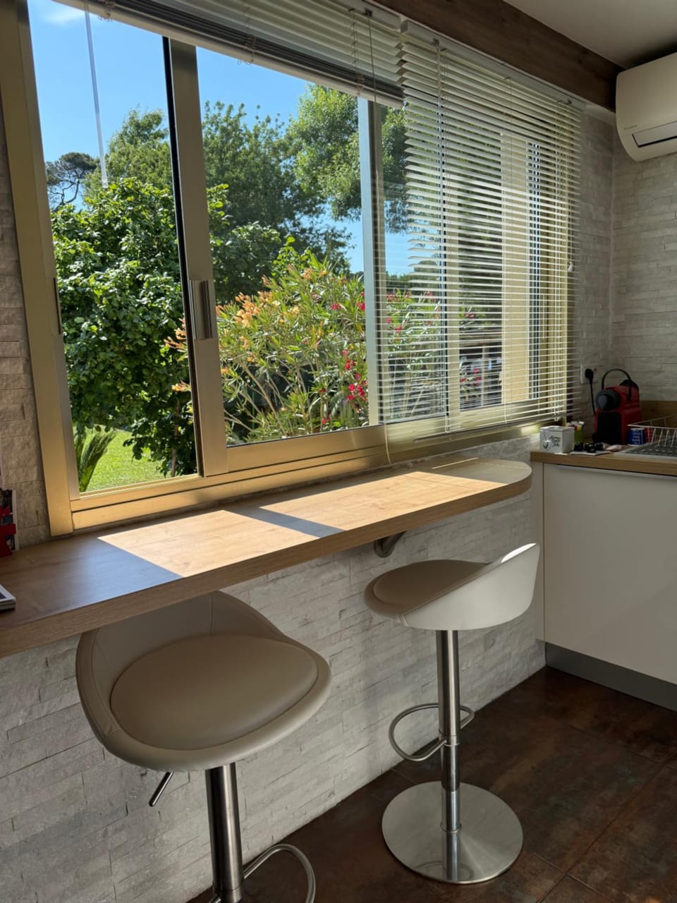 Studio tout confort au calme avec jardin proche Cannes Apartment in Cannes