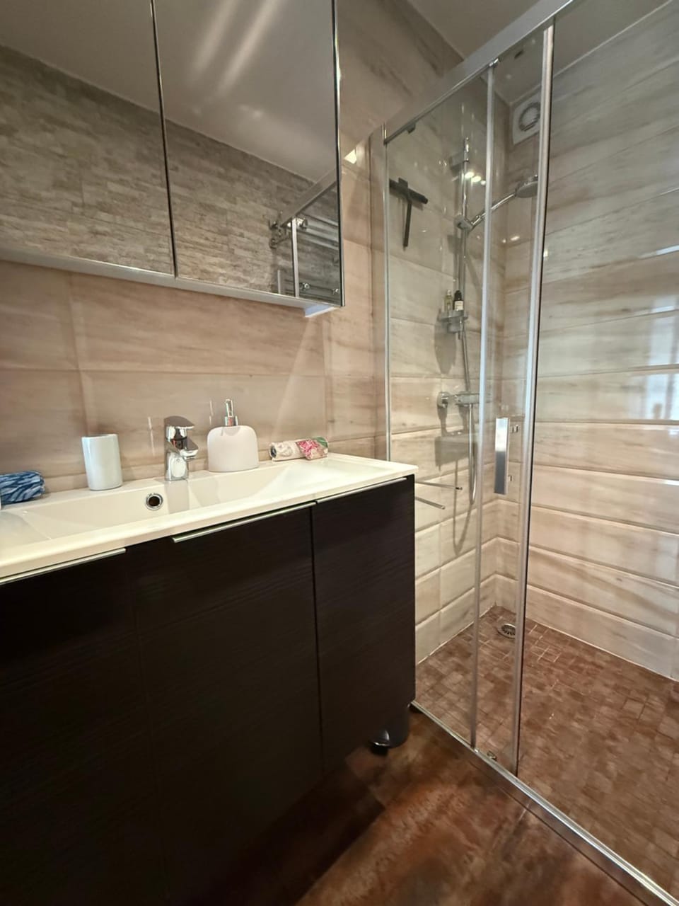 Studio tout confort au calme avec jardin proche Cannes Apartment in Cannes