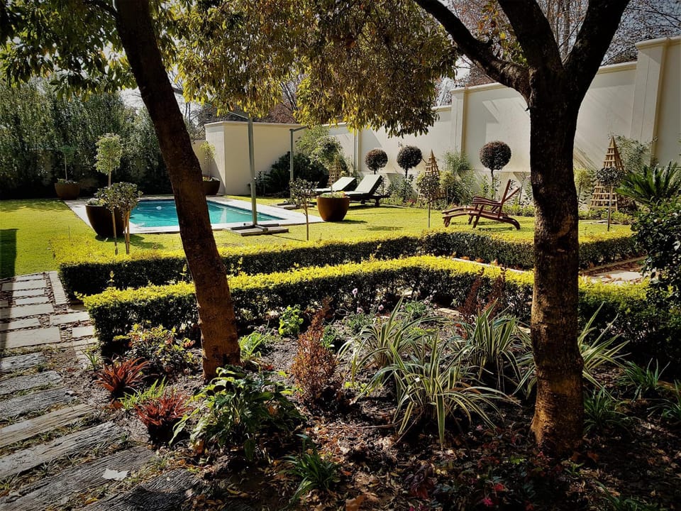 Garden, Swimming pool