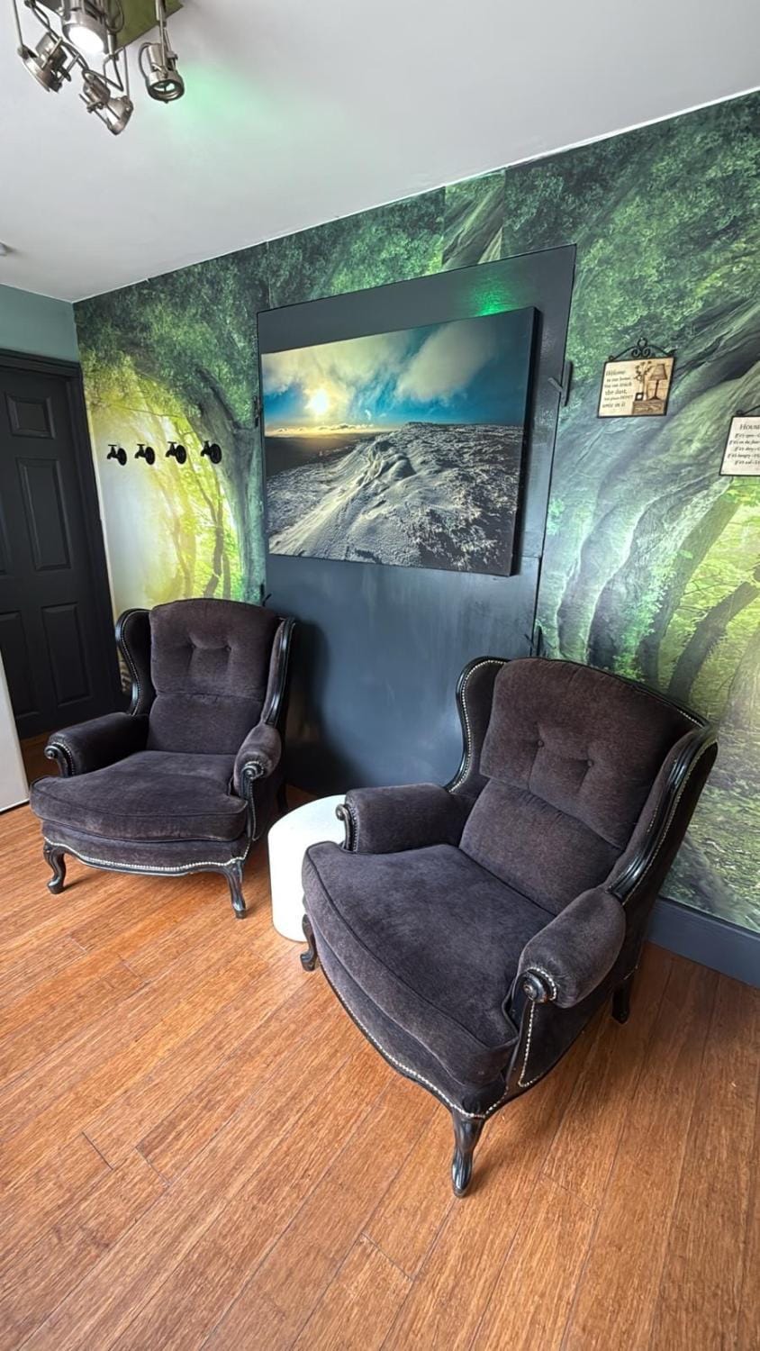Mountain Suite, Stunning Views, Brecon Beacons Apartment in Llanfrynach