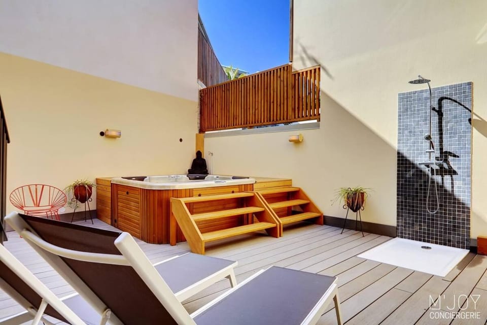 TIGOUYA - House of 135m - 2 bedrooms Jacuzzi House in Saint-Leu