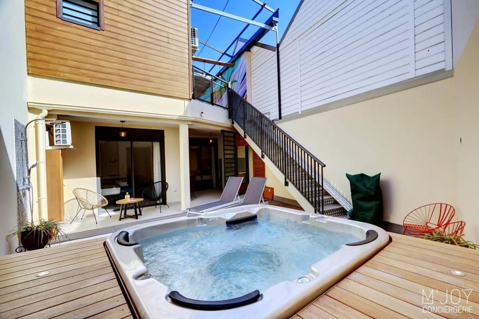 TIGOUYA - House of 135m - 2 bedrooms Jacuzzi House in Saint-Leu