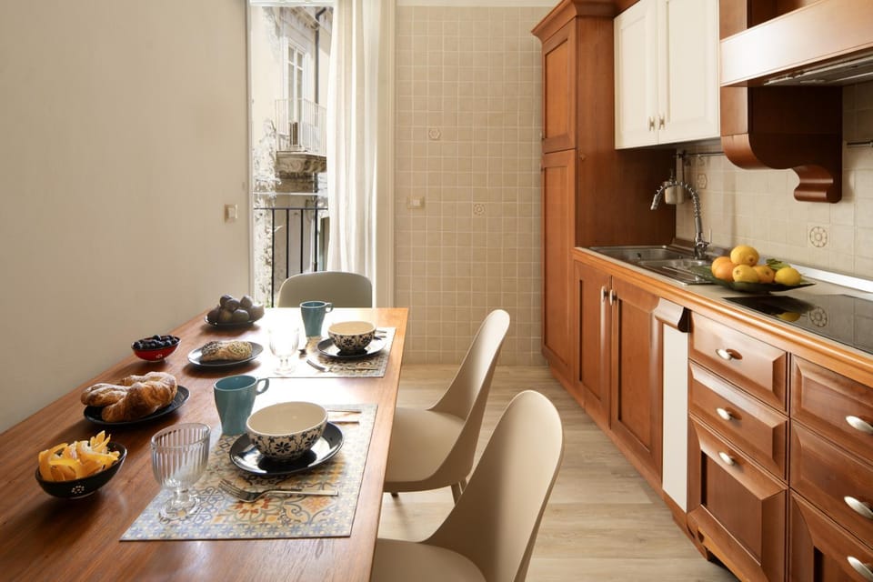 Kitchen or kitchenette, Dining area, kitchen