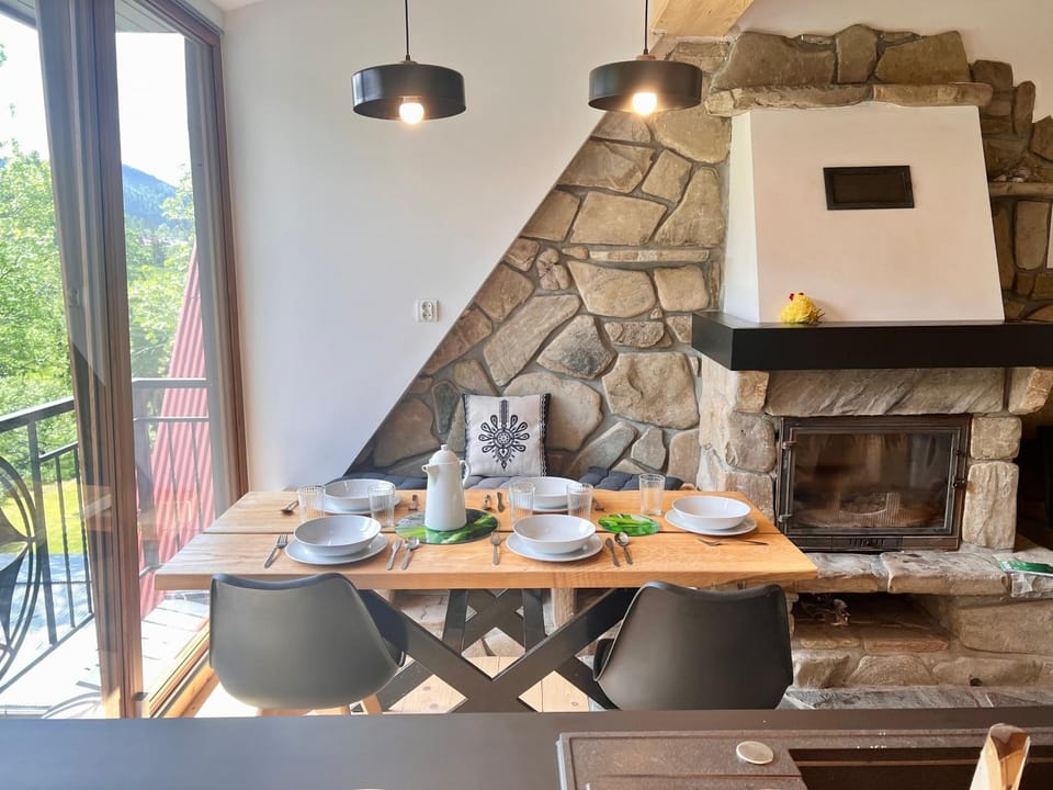 Dining area, flat iron