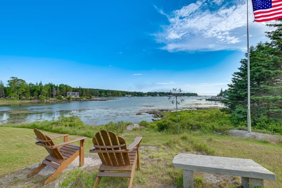Charming Stonington Studio w/ Ocean Views! Apartment in Stonington