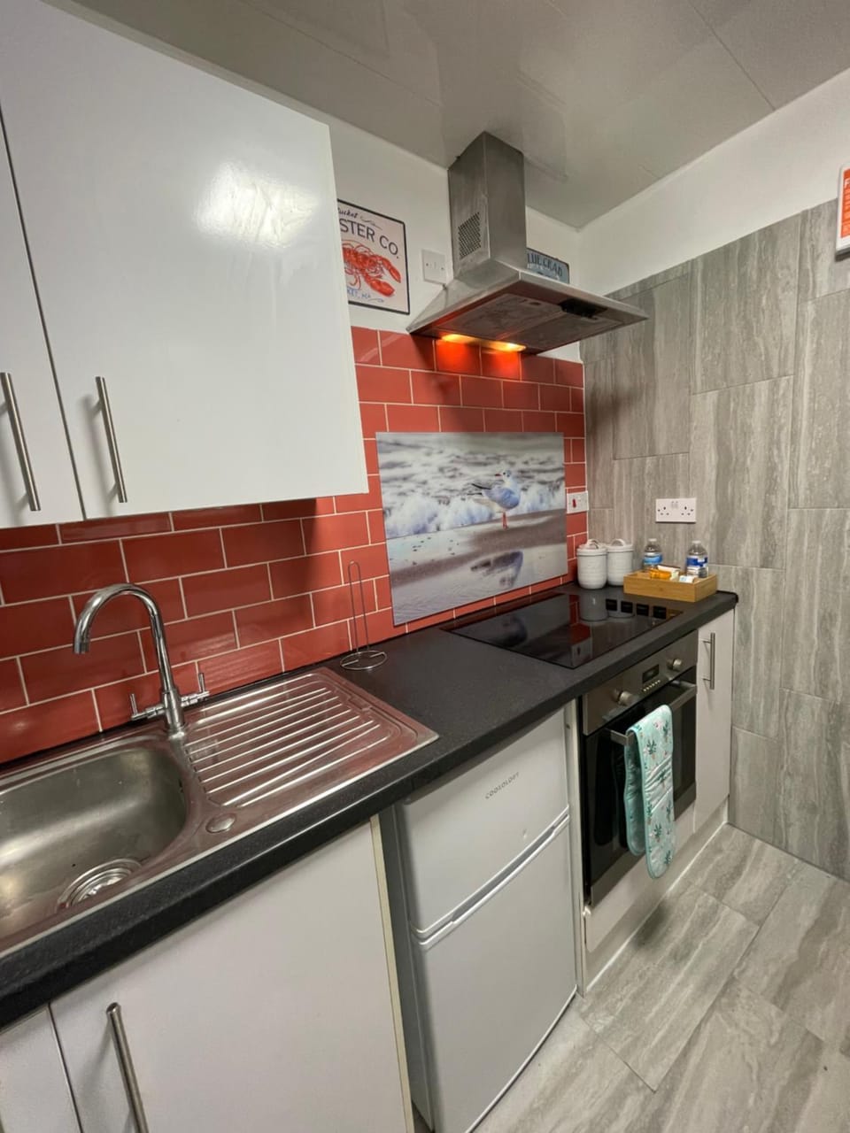 Kitchen or kitchenette, pet friendly, stove