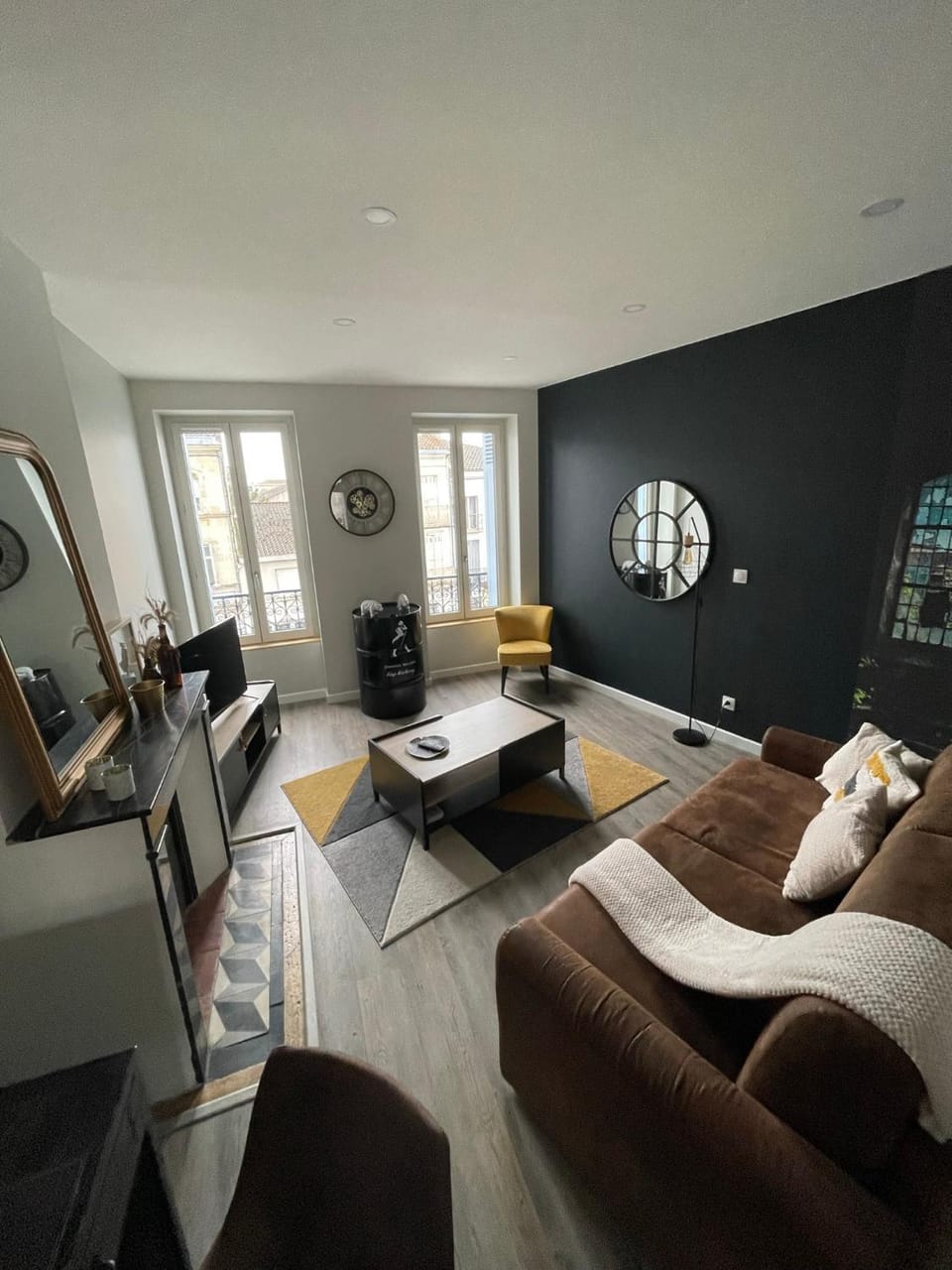 TV and multimedia, Living room, Seating area