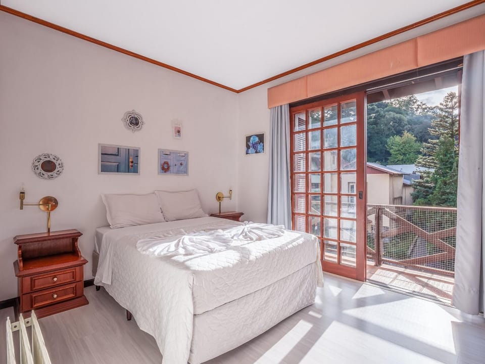 Duplex -500 metros, Rua Coberta - Pedras Brancas Apartment in Gramado