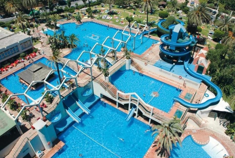 Aqua park, Swimming pool