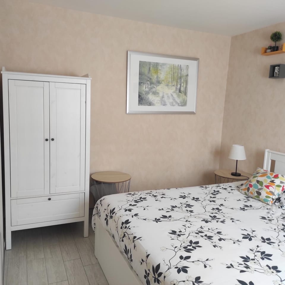 Bed, Bedroom, wardrobe