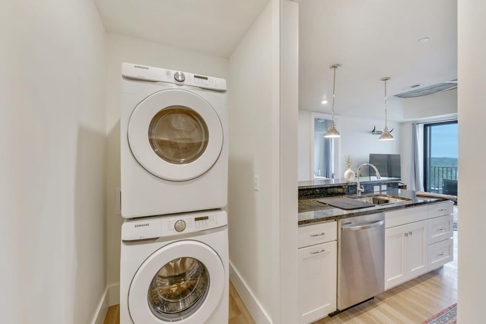 Coffee/tea facilities, Kitchen or kitchenette