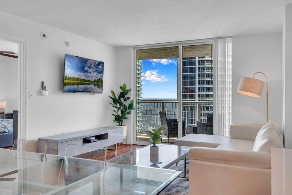 40th floor Ocean View - Best Location Apartment in Brickell