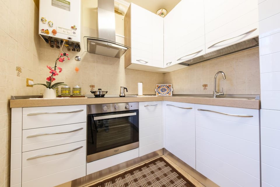 Kitchen or kitchenette, Living room
