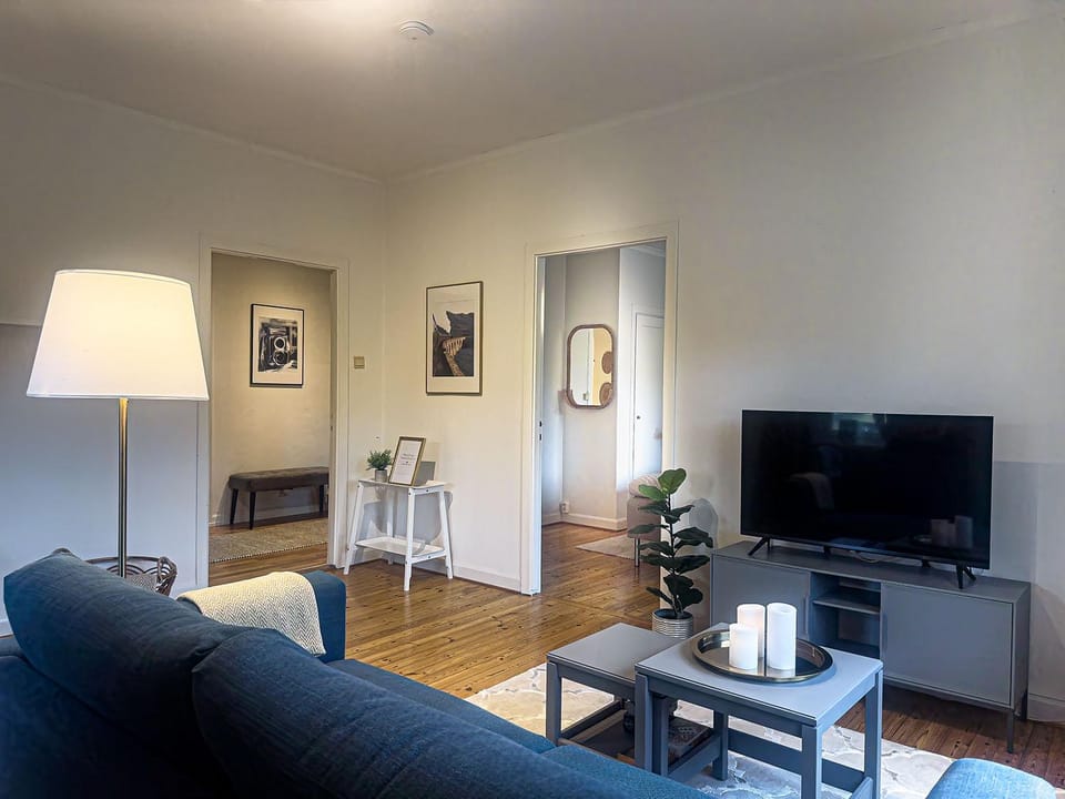 TV and multimedia, Living room, Seating area