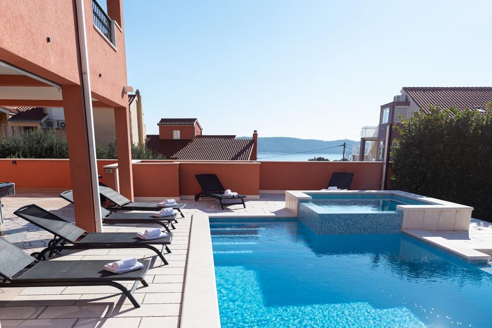 Property building, Swimming pool