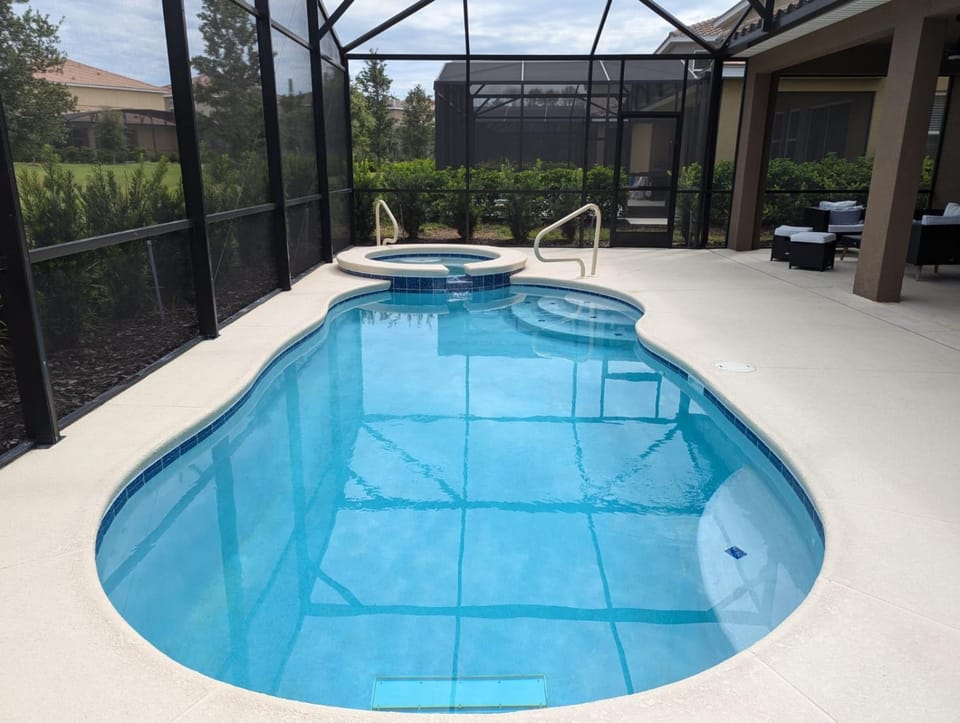 Pool Spa 6BR villa Solterra Resort Near Disney! Villa in Four Corners