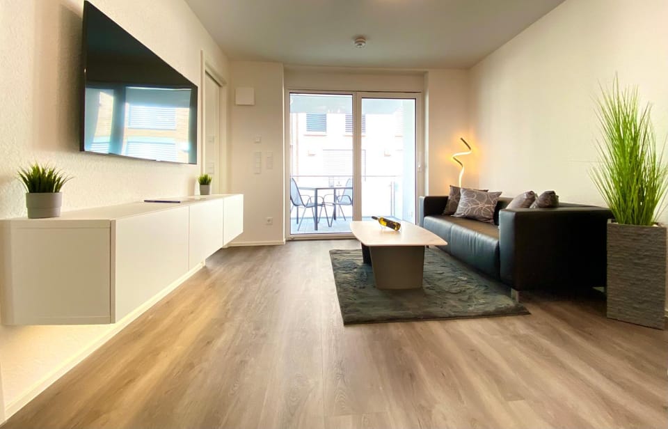 Property building, TV and multimedia, Living room, Seating area