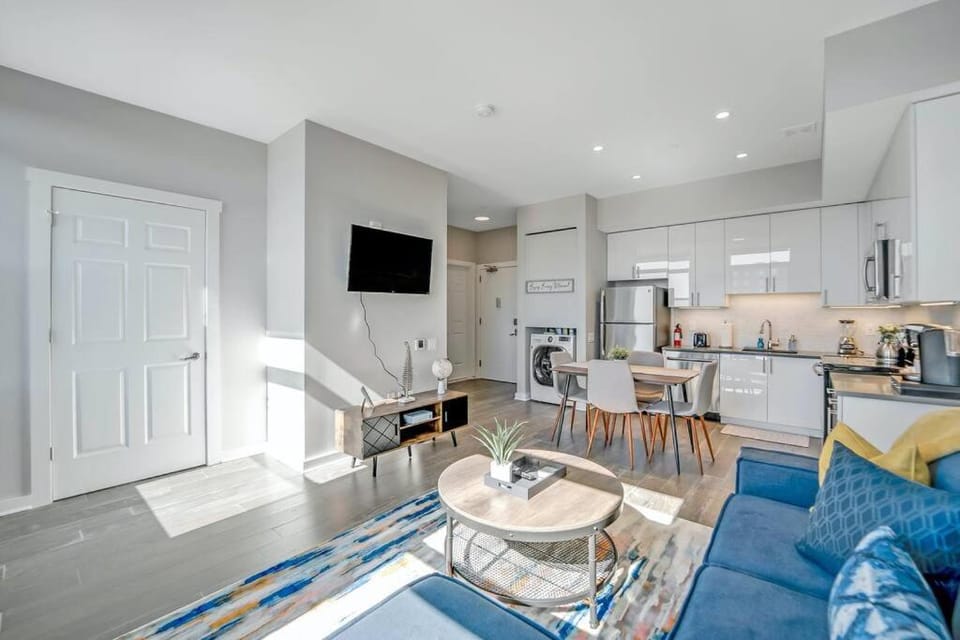 Stylish 1br Unit. Parking. Easy Ride to NYC Apartment in Hackensack