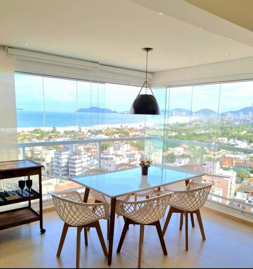 Apartamento SOL DOURADO Vista Mar Guarujá Enseada Apartment in State of São Paulo