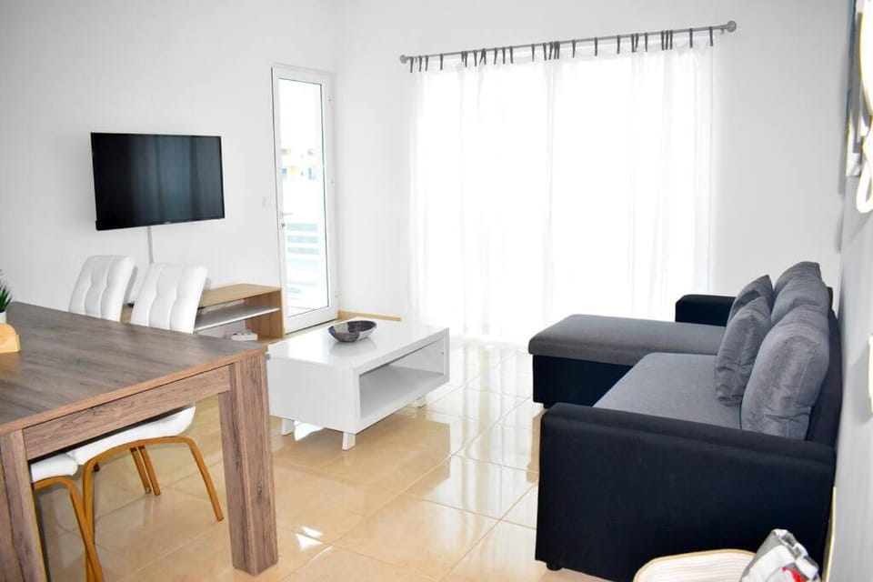 Lovely - Luxury 2 Bedrooms 500m from the Beach Apartment in Santa Maria
