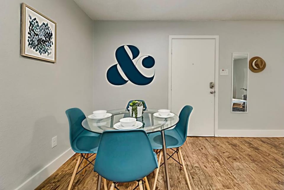 Global Cup The Boutique Space & Free Parking Apartment in Dallas