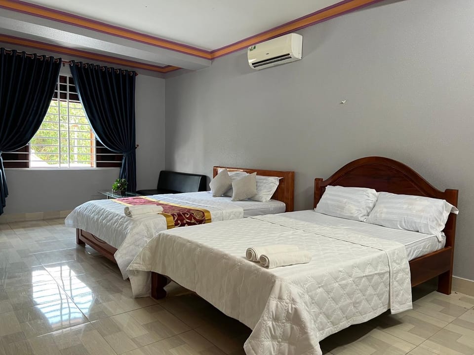 Nhà Nghỉ Hồng Trang - Thủ Dầu Một Motel in Ho Chi Minh City