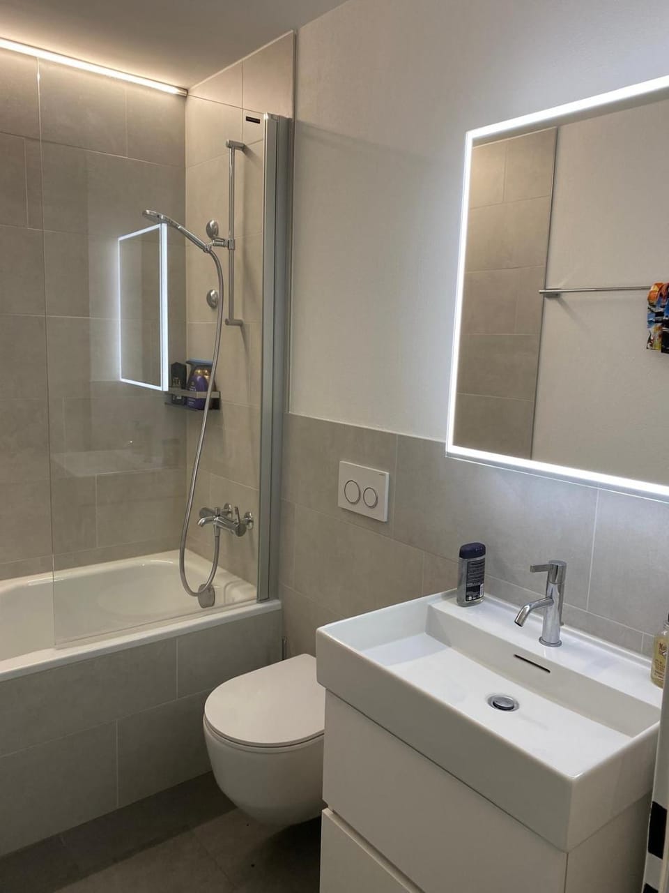 Family apartment in Happy Rancho - pool, tennis sauna. Apartment in Canton of Grisons