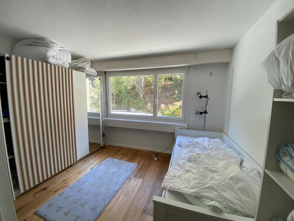 Family apartment in Happy Rancho - pool, tennis sauna. Apartment in Canton of Grisons