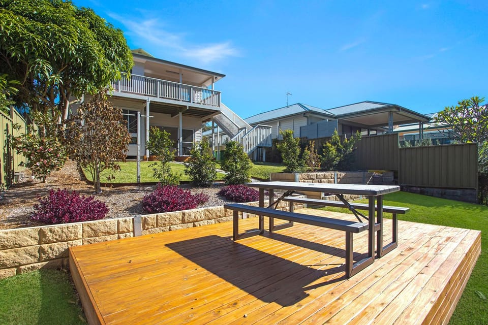 Serenity at Umina Beach Renovated Coastal Retreat House in Patonga