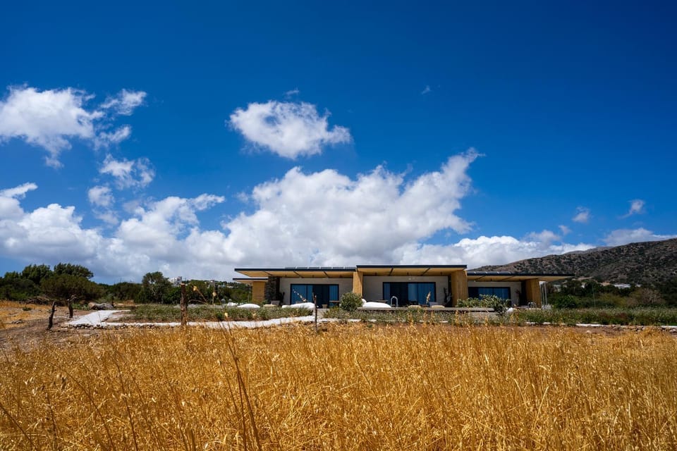 Property building, Natural landscape, Mountain view, Swimming pool