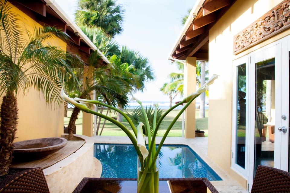 Patio, Balcony/Terrace, Decorative detail, Seating area, Swimming pool
