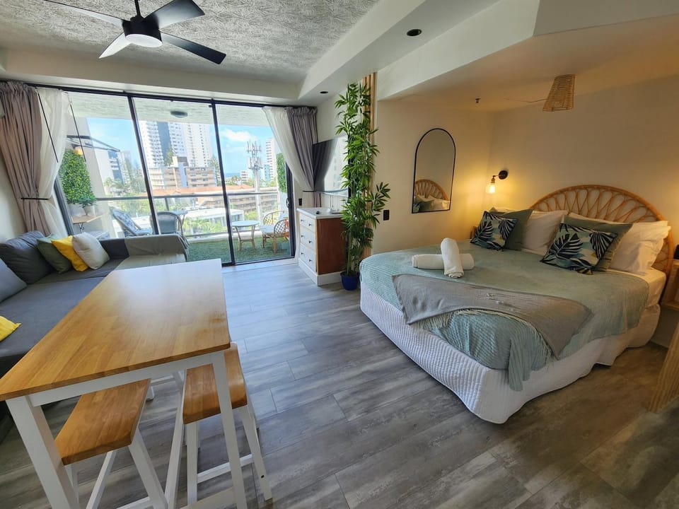 Stylish Studio Apartment, Holiday Resort, With View, Pool, Spa , Sauna Apartment in Surfers Paradise