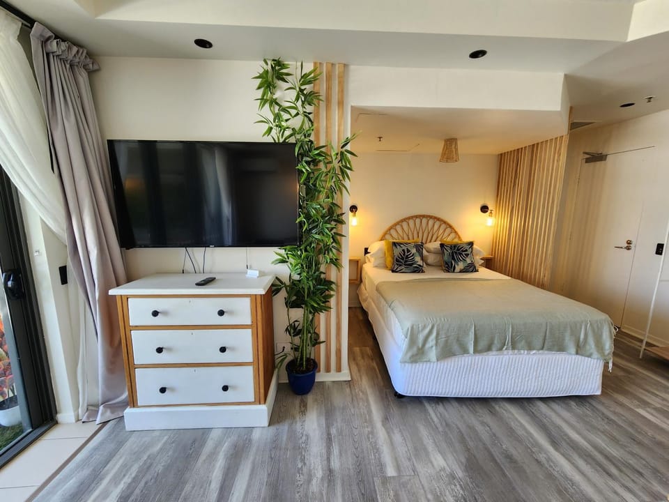 Stylish Studio Apartment, Holiday Resort, With View, Pool, Spa , Sauna Apartment in Surfers Paradise