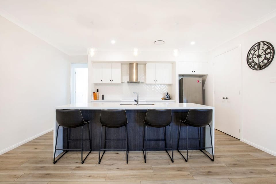 Callala Sunrise Pet Friendly 5 Mins Walk to Beach House in Callala Bay