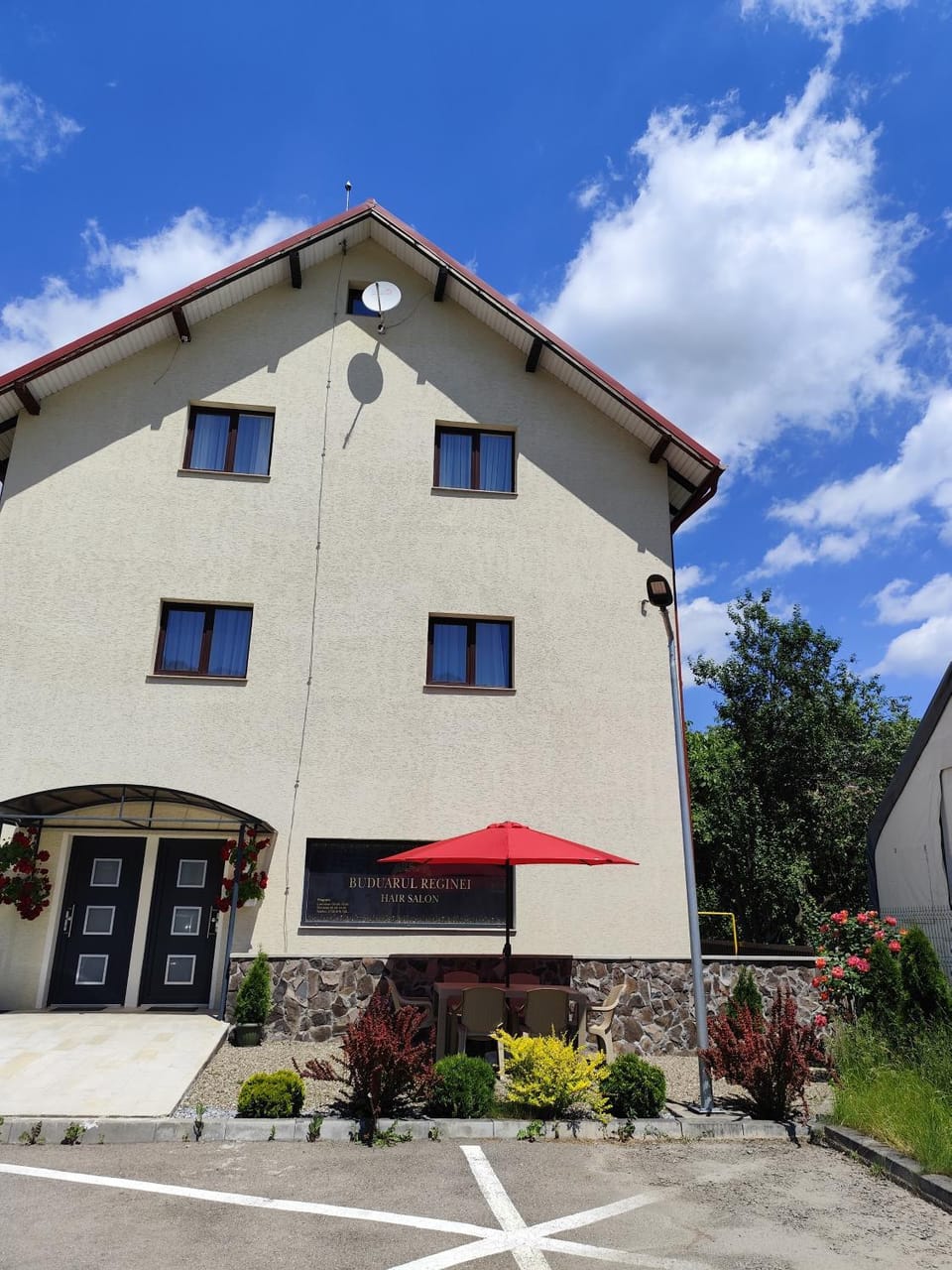 Property building, Day