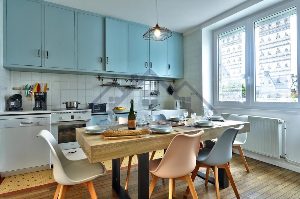 Dining area, dishwasher, minibar, pet friendly, stove, toaster