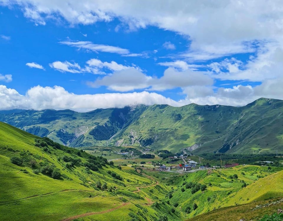 Nearby landmark, Natural landscape, Mountain view