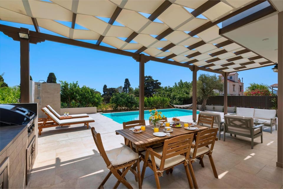 Patio, Swimming pool