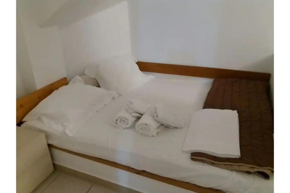 Property building, Living room, Bedroom