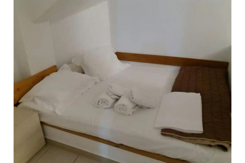 Property building, Living room, Bedroom
