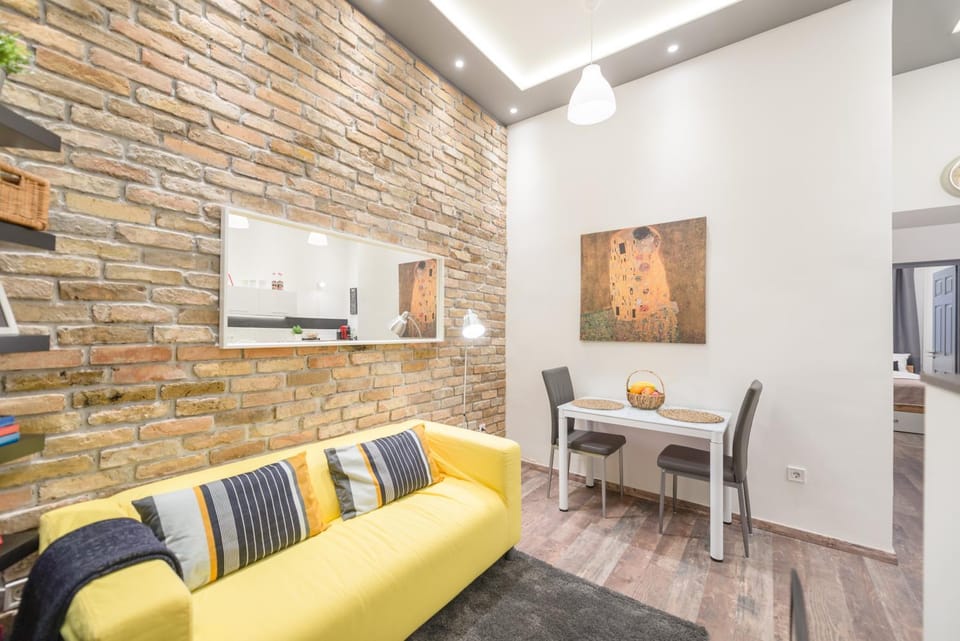 Venus Apartments - Almassy Park Apartment in Budapest